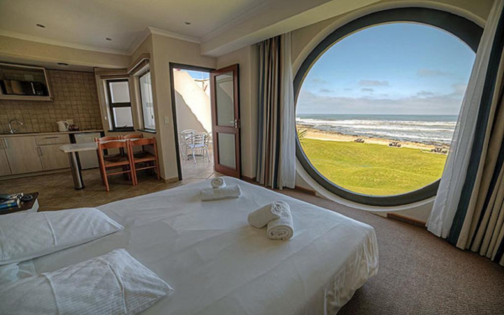 Beach Lodge 스바코프문트 객실 사진