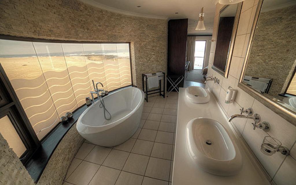 Beach Lodge 스바코프문트 객실 사진
